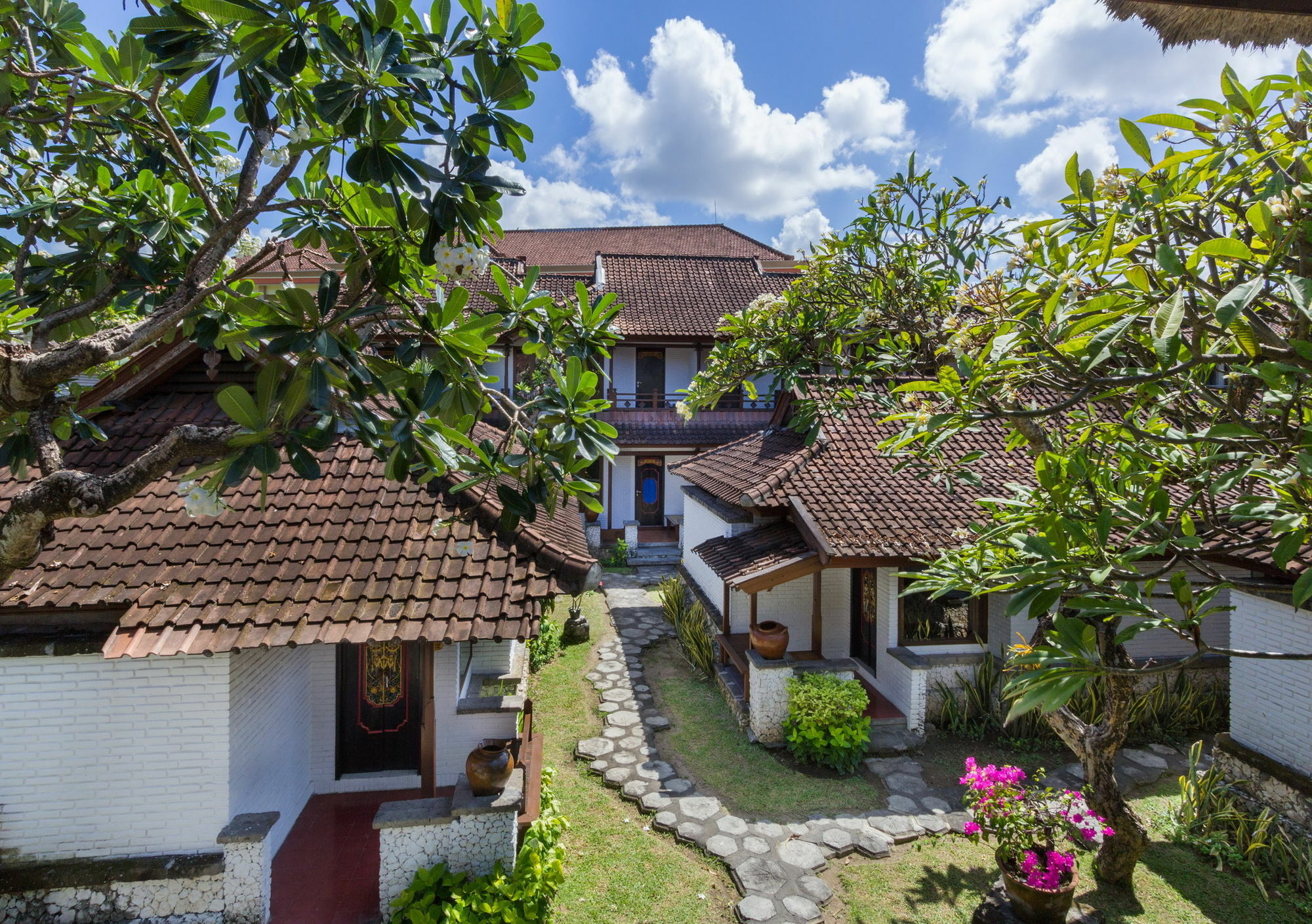 Reddoorz Plus @ Padma Utara 2 Hotel Seminyak  Exterior photo